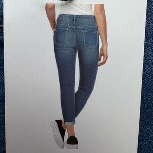 Buffalo David Bitton Aubrey Midrise super soft capri  blue denim women’s Size 14